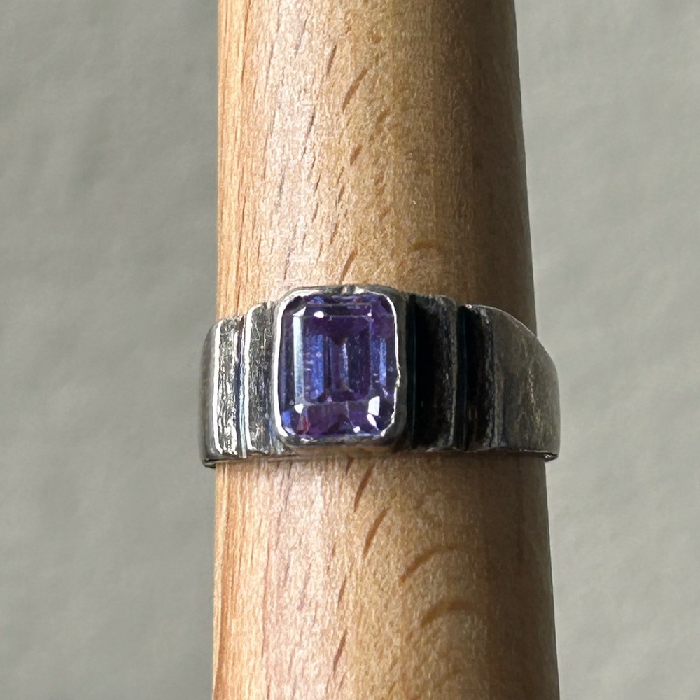 Ring Vintage Brutalist Sterling Silver Amethyst Emerald Cut Stone Signet Size 6